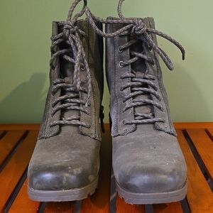 Sorel Green and Gray Combat Moto Boots Rugged Durable Stylish